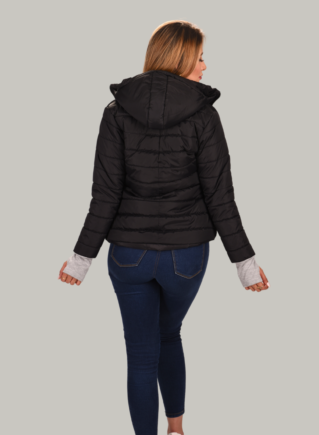 CHAQUETA CON GUANTES AJUSTABLES