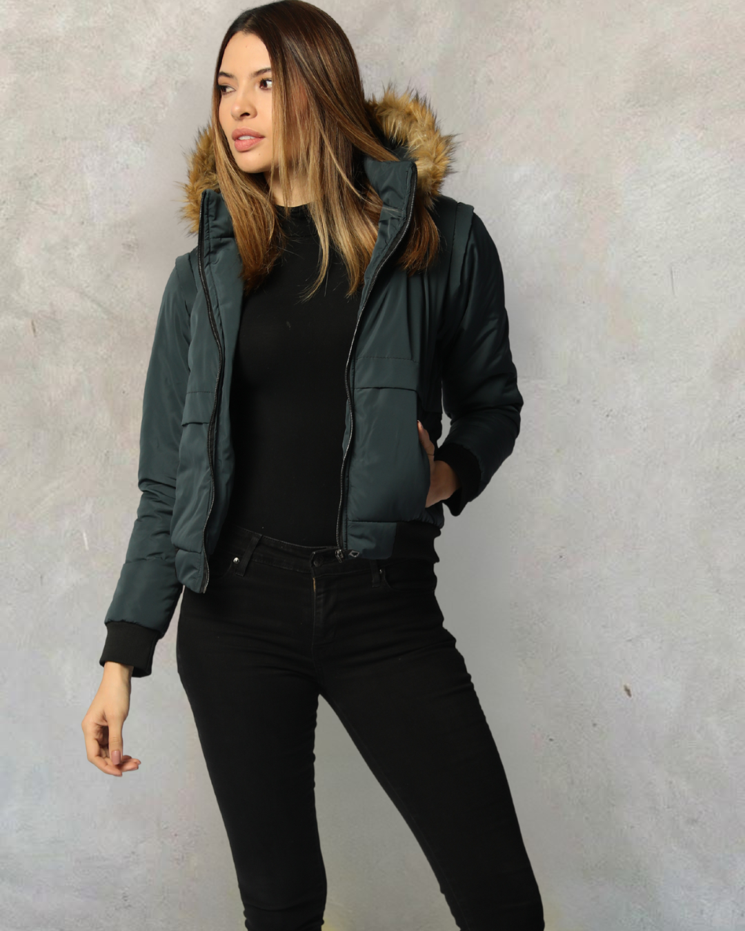 CHAQUETA ADAPTABLE A CHALECO CON CAPOTA REMOVIBLE