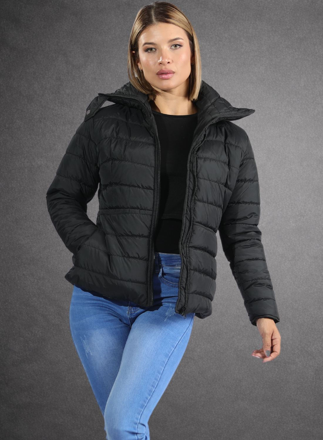 Chaqueta cuello alto