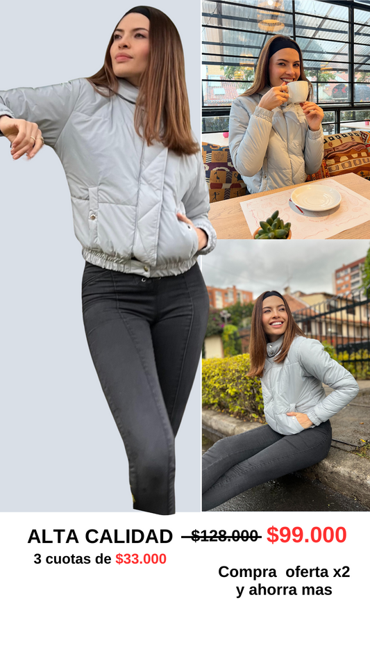 CHAQUETA CORTA SEMI OVERSIZE DE CAPOTA