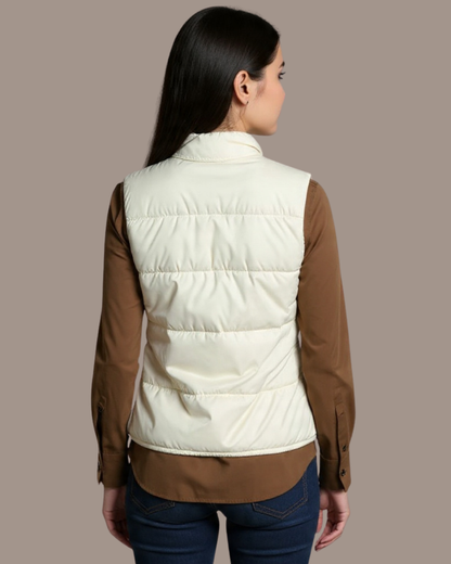 CHALECO CORTO CON BOLSILLOS