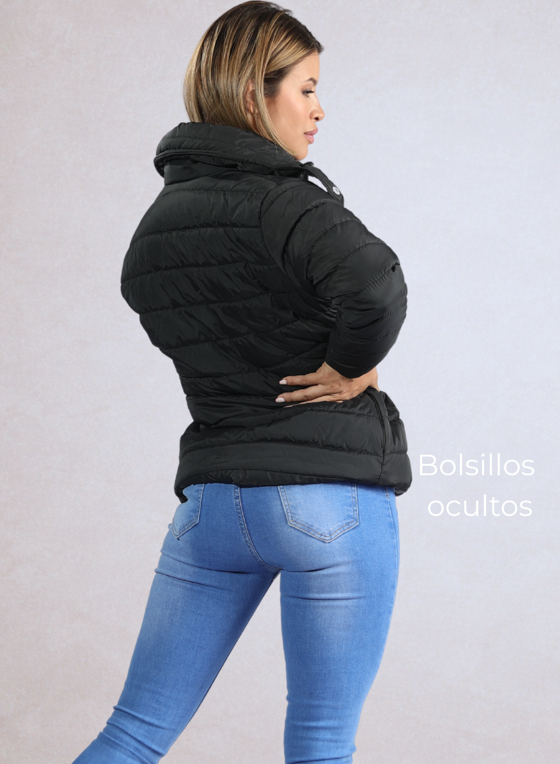 Chaqueta cuello alto