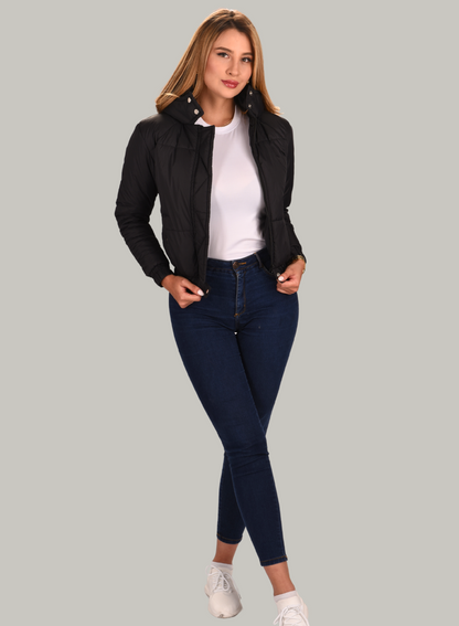 CHAQUETA CORTA SEMI OVERSIZE DE CAPOTA