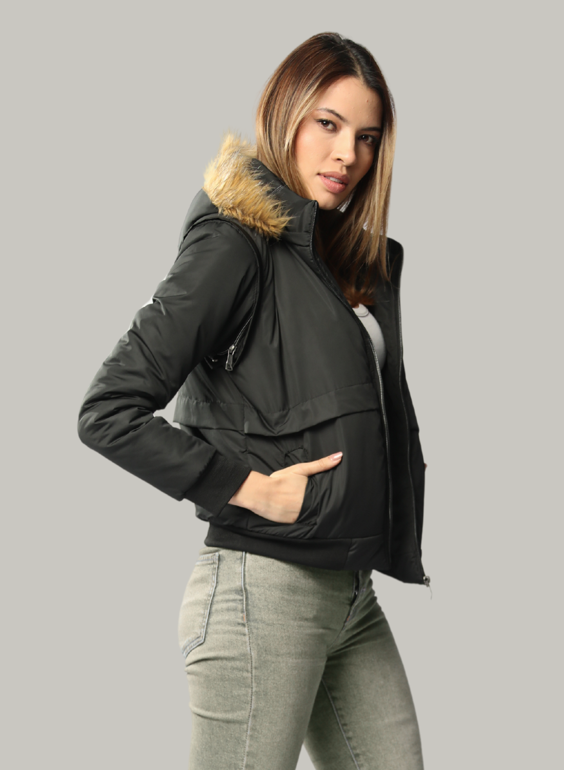 CHAQUETA ADAPTABLE A CHALECO CON CAPOTA REMOVIBLE