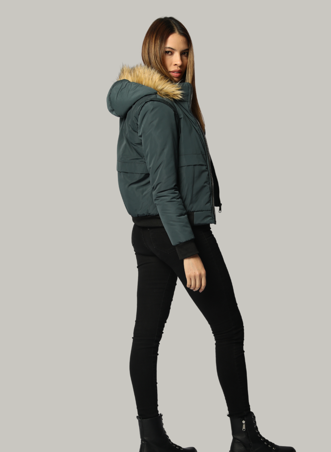 CHAQUETA ADAPTABLE A CHALECO CON CAPOTA REMOVIBLE